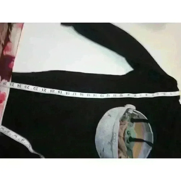 Star Wars Mad Engine Baby Yoda Hoodie in‎ Black Size Small - Picture 9 of 9